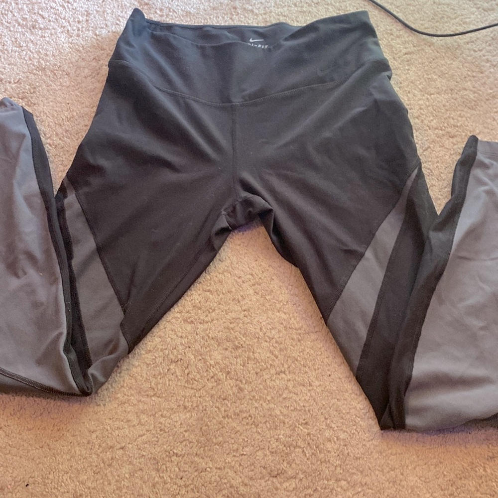 Nike leggings